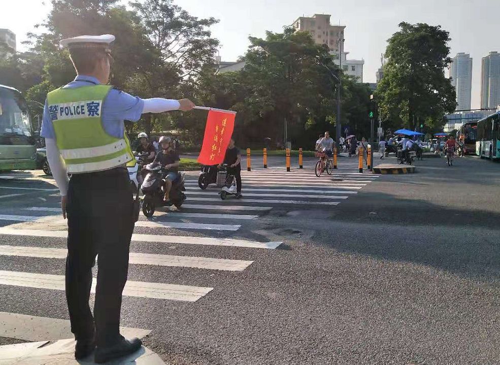 深圳交通法最新规定重塑城市出行新秩序，实施分析与深度解读