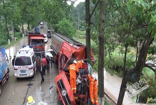 蕲春车祸事件引发社会关注，权威新闻解析与关注焦点